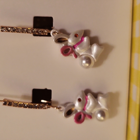 Betsey Johnson bunny dangle earrings - Picture 6 of 9